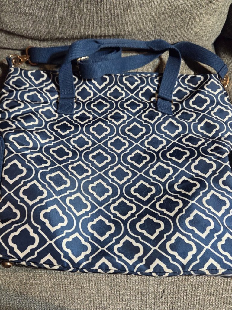 Sarah Wells "Lizzy" Navy Parent Tote & Diaper Bag — image 2 of 4